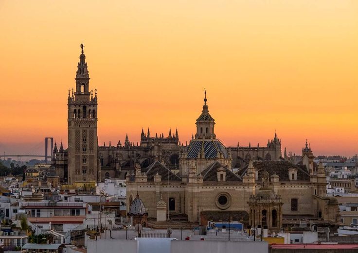 La Giralda y la Catedral_ Una belleza_