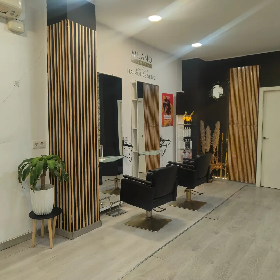 Salón de peluquería en Ángel Guimerá, Valencia